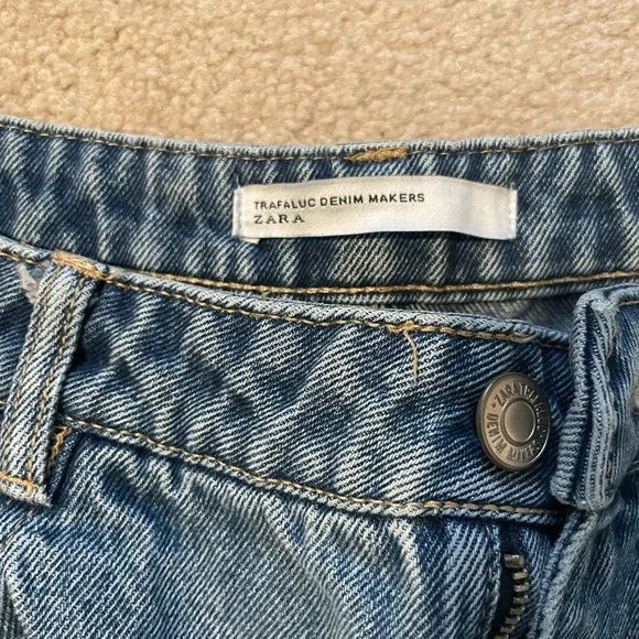 Zara medium wash jeans size 10 (fit like 8/29) - Picture 5 of 5